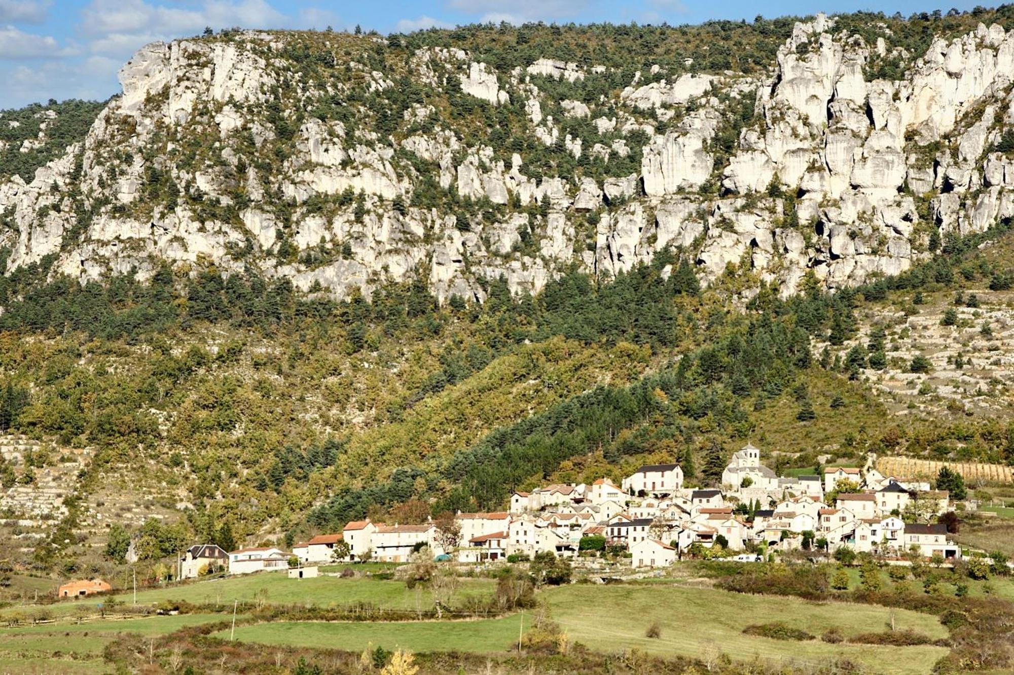 Maison Charmante Avec Vue Sur La Montagne, Mostuéjouls Buitenkant foto